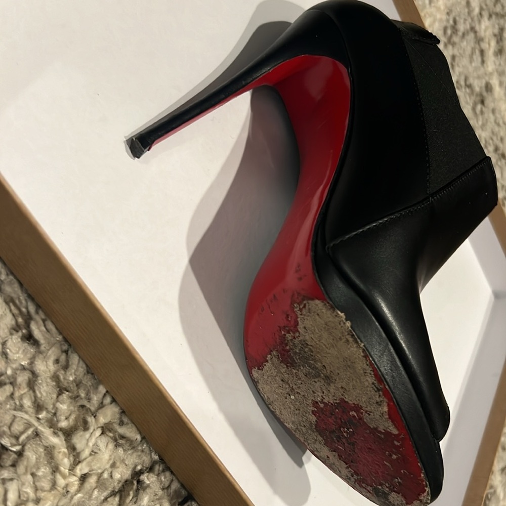 Christian Louboutin Black Peep Toe Heels - Picture 4 of 6